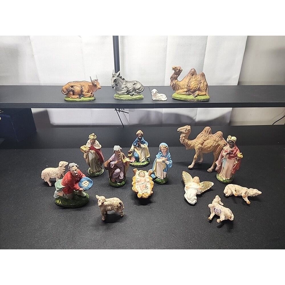 Vintage 1950's COMPOSITION NATIVITY FIGURINE set / 17 Figures 5" Italy WOOLWORTH